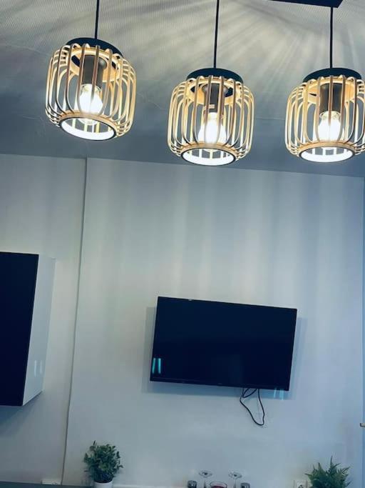 Le Black And White Centre-ville Historique Apartment